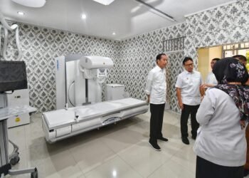 Presiden Jokowi Tinjau Pelayanan Kesehatan di RSUD Alimuddin Umar Lampung Barat