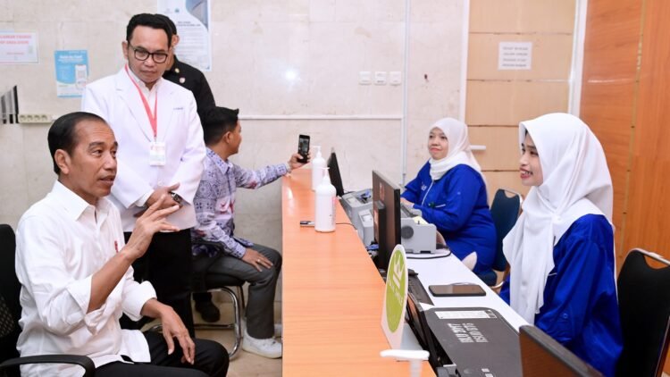 Presiden dan Ibu Iriana Tinjau RSUD Prof. Dr. H. M. Anwar Makkatutu Bantaeng