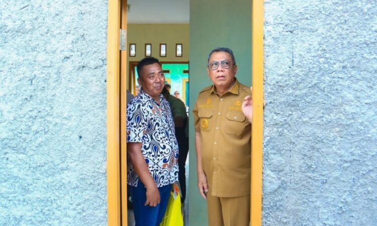 Terima Program Bedah Rumah, Junaedi Ceritakan Kondisi Rumahnya Sebelum Dibedah Pemkot Tangsel