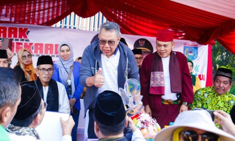 Gelar Pawai Budaya Sambut HUT ke-79 RI, Benyamin Puji Kekompakan Kecamatan Setu