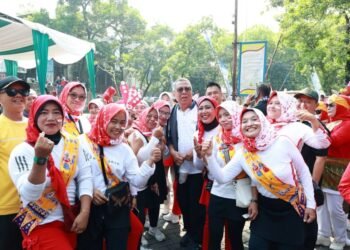 Benyamin Bersama Masyarakat Semarakkan Gebyar Merdeka di Ciputat Timur