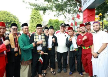 Benyamin Apresiasi Antusiasme Warga Ciputat Ikuti Pawai Budaya Meriahkan HUT ke-79 RI