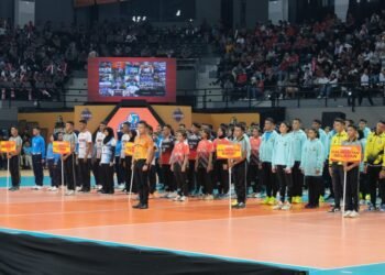 Asisten Kapolri Bidang Sumber Daya Manusia yang juga ketua harian Komite Olahraga Polri (KOP), Irjen Pol. Dedi Prasetyo, Rabu (21/08/2024) membuka kejuaraan voli memperebutkan piala Kapolri 2024 di Pontianak, Kalimantan Barat.