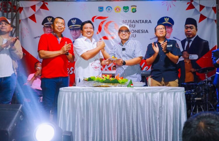 Bersama Ribuan Masyarakat, Pilar Ramaikan Festival Kemerdekaan di Pondok Aren