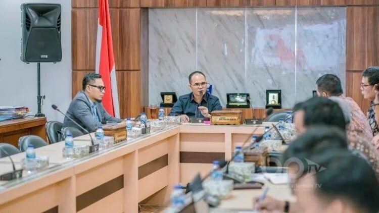Komisi V DPRD Provinsi Banten Lakukan Sinkronisasi dengan BUMD, Bahas Pelayanan dan Ketenagakerjaan