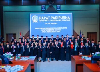 Pelantikan Anggota DPRD Tangsel 2024-2029, Pj Gubernur Al Muktabar Ingatkan Pencapaian Indonesia Emas 2045