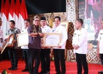 Pemkab Tangerang Raih Penghargaan Desa Sadar Hukum dari Menkumham