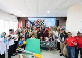 Pilar Serahkan Alat dan Perlengkapan Olahraga kepada 16 Cabor di Tangsel
