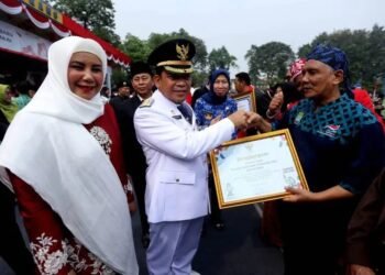 Pj Wali Kota Tangerang Ikut Lomba Bareng Warga