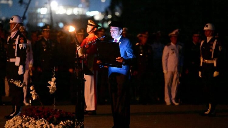 Presiden Jokowi Pimpin Apel Kehormatan dan Renungan Suci di Taman Kusuma Bangsa IKN