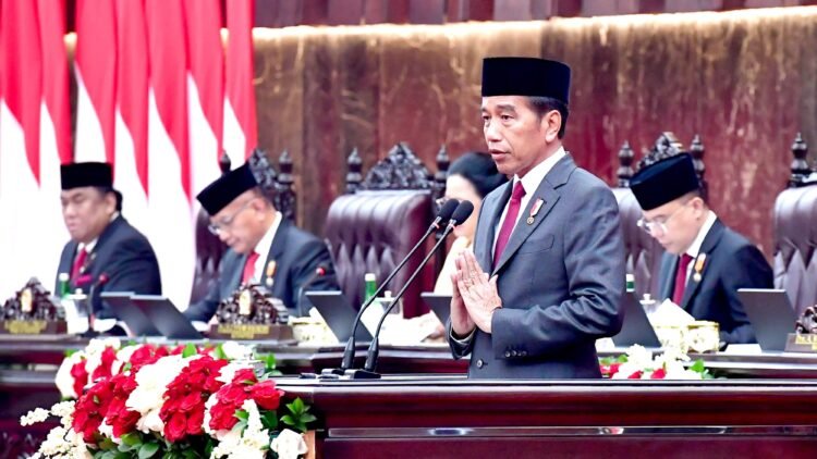 Presiden Jokowi Sampaikan Pencapaian Pembangunan Infrastruktur dan SDM dalam Pidato RAPBN 2025