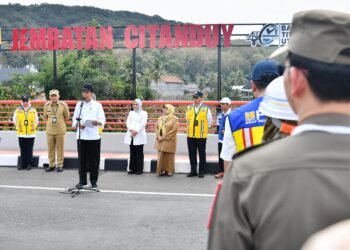 Resmikan Sejumlah Infrastruktur Penting di Jawa Barat, Presiden Jokowi: Tingkatkan Konektivitas dan Efisiensi Logistik