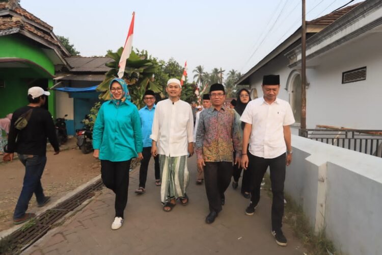 Ziarah ke Makam Syekh Asnawi, Airin Rachmi Diany Siap Kembangkan Wisata Religi