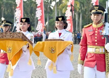 Kirab Sang Merah Putih dan Teks Proklamasi: Melangkah dengan Bangga di Depan Monas