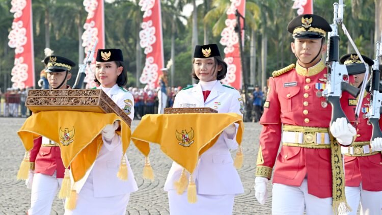Kirab Sang Merah Putih dan Teks Proklamasi: Melangkah dengan Bangga di Depan Monas