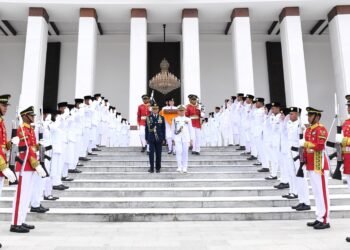 Kirab Sang Merah Putih dan Teks Proklamasi dari Istana Negara IKN ke Monas