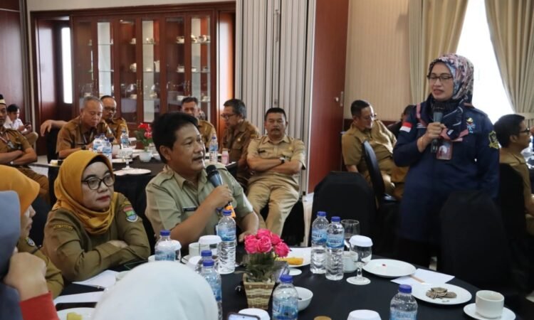 Para Pejabat dan Pegawai PNS Diberi Pembekalan Menjelang Purnabakti