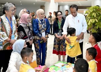 Presiden Jokowi Resmikan RS Kemenkes Surabaya, Tekankan Masyarakat Berobat di Dalam Negeri