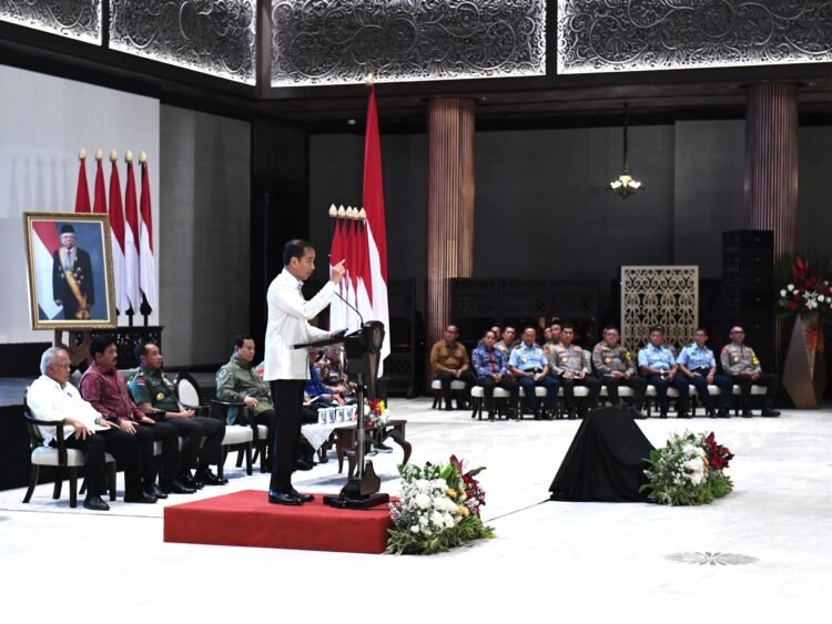 Presiden Jokowi: TNI-Polri Harus Menjadi Pilar Stabilitas Nasional di Tengah Ketidakpastian Global