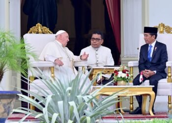 Presiden Jokowi dan Paus Fransiskus Serukan Toleransi dan Perdamaian dalam Kunjungan Bersejarah di Indonesia