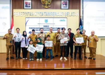 Prioritaskan Siswa Kurang Mampu, Benyamin Serahkan Bantuan Biaya Pendidikan untuk 1.500 Peserta Didik Jenjang PAUD, TK, dan Pelajar Kesetaraan