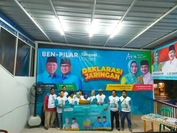 Warga Bumi Pelita Kencana Dukung Airin Rachmi Diany-Ade Sumardi dan Benyamin Davnie-Pilar Saga Ichsan