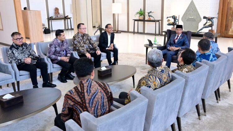 Bertemu Pansel KPK, Presiden Jokowi Terima Daftar Nama Capim dan Cadewas