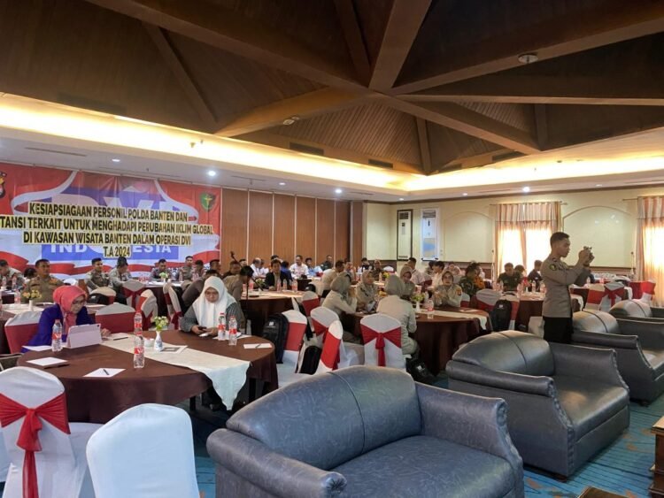 Biddokes Polda Banten Laksanakan Pelatihan Dalam Rangka Untuk Menghadapi Perubahan Iklim Global di Kawasan Wisata