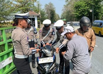 Hari Ketujuh Ops Zebra Maung 2024, Ditlantas Polda Banten Laksanakan Gatur dan Himbauan Serta Teguran