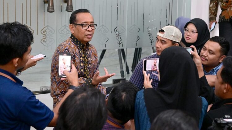 Mensesneg Pastikan Presiden Jokowi Hadiri Pelantikan di DPR