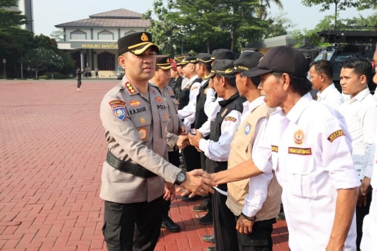 Polda Banten Gelar Apel Kesiapan Pam Swakarsa Jelang Pilkada Tahun 2024