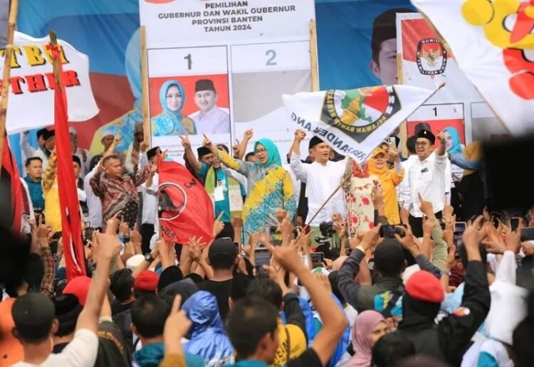 Airin Rachmi Diany-Ade Sumardi Tutup Kampanye Pilkada Banten dengan Istigasah dan Doa Bersama