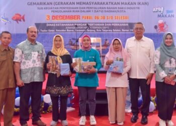 Wali Kota Benyamin Davnie Ajak Masyarakat Tangsel Biasakan Makan Ikan Sejak Dini