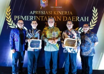 Di Bawah Kepemimpinan Benyamin Davnie-Pilar Saga Ichsan, Pemkot Tangsel Raih Dua Penghargaan Bergengsi dari Kemendagri dan Tempo Media Group
