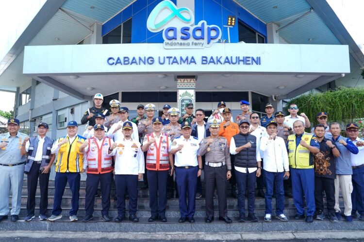 Pantau Kesiapan Jalur Penyeberangan di Lampung, Kakorlantas Bersama Wamenhub Tinjau Pelabuhan Bakauheni, BBJ & Wika Beton