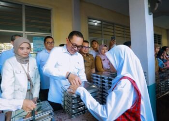 Pilar Saga Ichsan Dampingi Wamen Investasi dan Hilirisasi Tinjau Pelaksanaan Program MBG di Tangsel