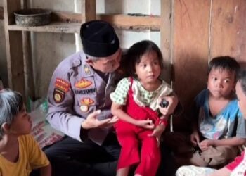 Aksi Mulia Perwira Polisi Berhati Emas Ini Ramai Disorot, Beri Perhatian ke Ratusan Anak Yatim