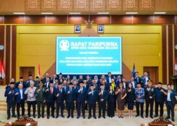 DPRD Tangsel Umumkan Penetapan Benyamin Davnie-Pilar Saga Ichsan sebagai Wali Kota dan Wakil Wali Kota Terpilih Periode 2025-2030