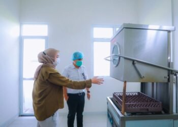 Pilar Saga Ichsan Pastikan Dapur Umum MBG di Tangsel Berstandar Baik