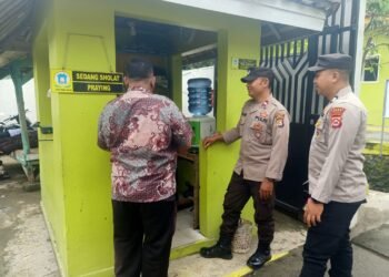 Anggota Polsek Cibadak laksanakan Sambang dan kunjungan ke Desa Kaduagung Timur.
