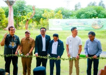 Pilar Saga Ichsan Bersama Menhut Raja Juli Antoni Resmikan Aviary Park Indonesia sebagai Pusat Konservasi Satwa di Tangsel