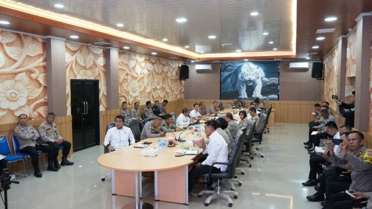 Anev Mingguan Sitkamtibmas Wilkum Polda Banten