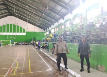 Anggota Polsek Rangkasbitung Polres Lebak Giat Pam, Tournament Futsal Antar Sekolah di Gor Ona