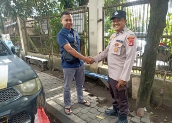Anggota Polsek Rangkasbitung Polres Lebak Patroli Dialogis Sapa Warga Di Jalan Multatuli