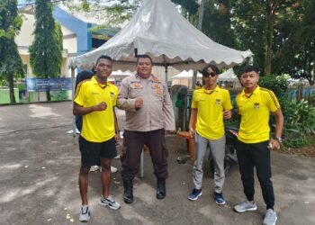 Anggota Polsek Rangkasbitung Polres Lebak Temui Panitia Futsal Sampaikan Pesan Kamtibmas