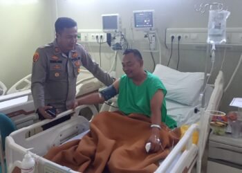 Kapolsek Pasar Kemis Polresta Tangerang Jenguk Anggota Yang Sakit