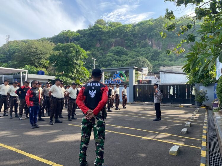 Personil Kskp Merak Polres Cilegon Polda Banten Sampaikan Pesan Kamtibmas Kepada Security