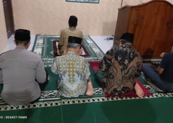 *Program Unggulan SULING (Sholat Subuh Keliling), Anggota Polsek Cimarga Polres Lebak Laksanakan Sholat Subuh Rutin Untuk Mempererat Tali Silaturahmi Dengan Warga Cimarga*