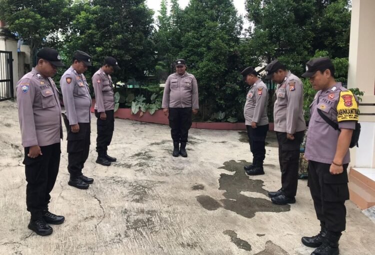Sebelum dan Sesudah Pelaksanaan Tugas Jaga Personil Polsek Sajira Polres Lebak Gelar Serah Terima Tugas Jaga