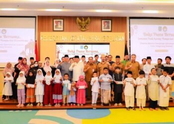 Sekda Bambang Noertjahjo Apresiasi Santunan untuk Pramubakti dan Anak Kurang Mampu yang Digelar DWP Setda Tangsel